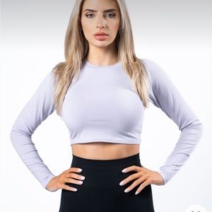 Alphalete Eva Long Sleeve Crop (Lilac Haze, Medium)